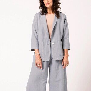 Allison Wonderland  Concrete Blazer - Shark